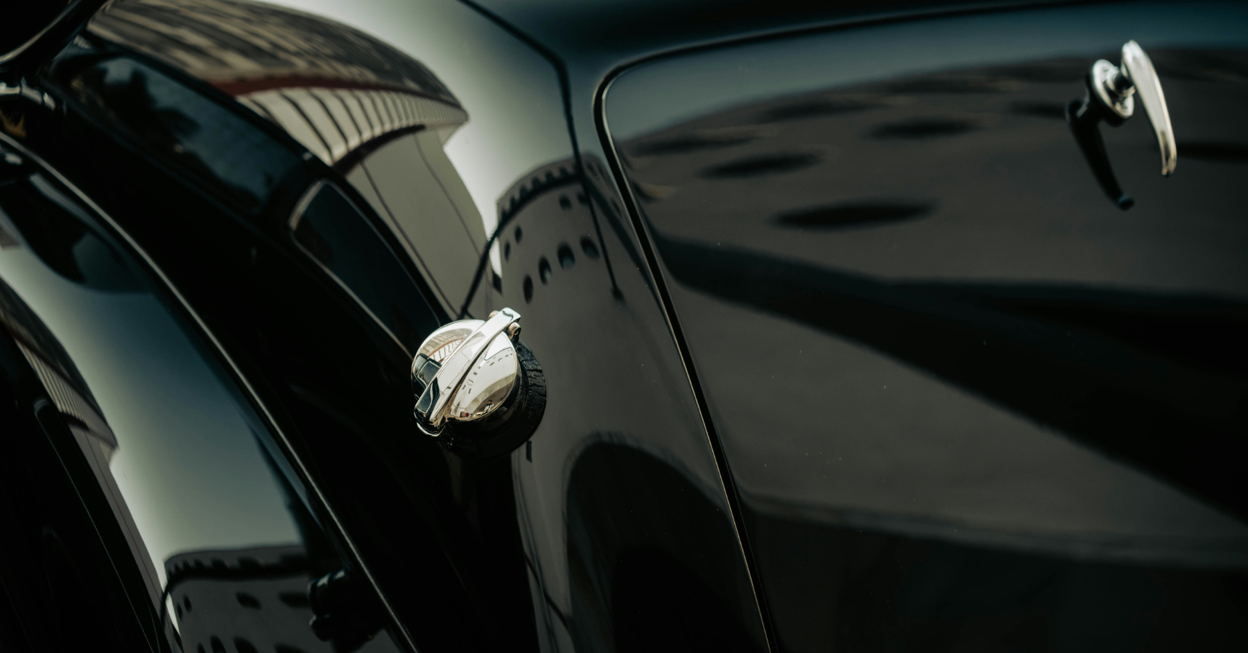 how much does it cost to repaint a car